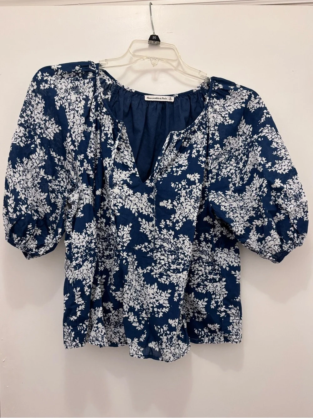Abercrombie & Fitch Women’s Navy Floral Peasant Blouse with Puff Sleeves